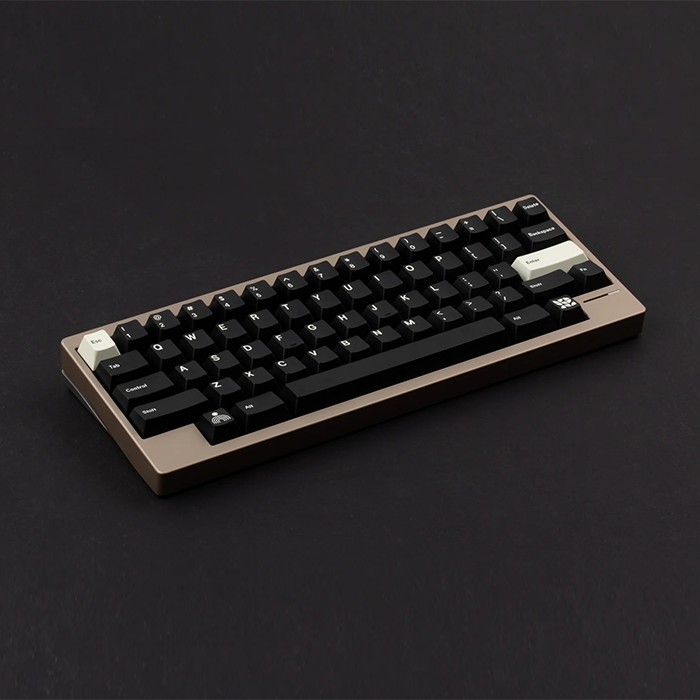 [Group Buy] GMK CYL Noire R2