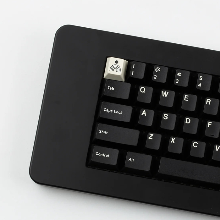 [Group Buy] GMK CYL Noire R2